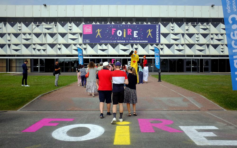 Entrée principale de la foire internationale porte G